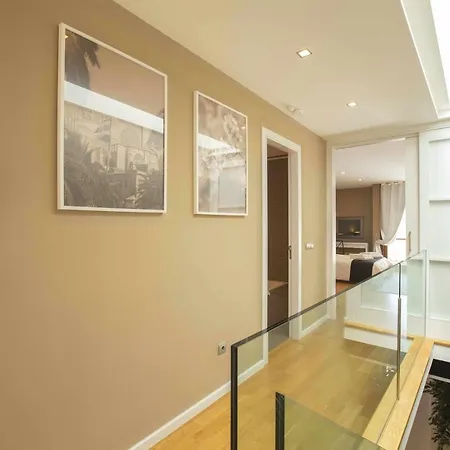 Chalet Stunning Chic Townhouse